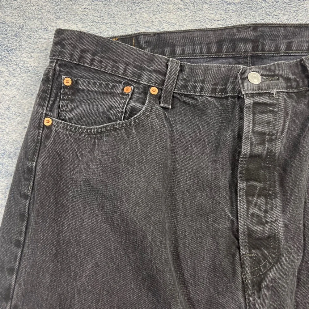 Levi's Mens 40x32 Black 501 Original Fit Straight Leg Button Fly Denim Jeans